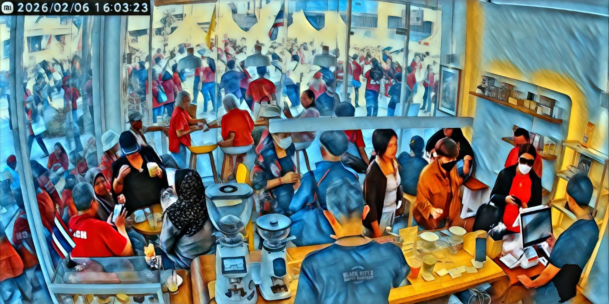 จากเจ้าของร้านกาแฟถึงคนเสื้อแดง